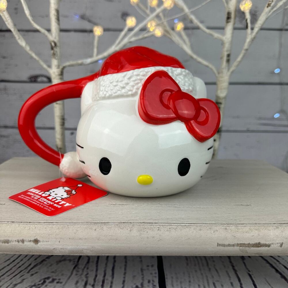 🎅 Hello Kitty Santa Hat 16 oz Ceramic Sculpted Mug – Sanrio Holiday Collectible
